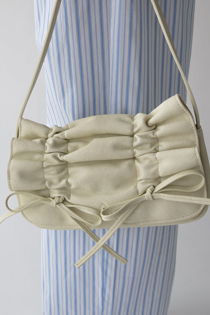 BOW-DETAILED RUCHED SHOULDER BAG in Cream — alternate angle