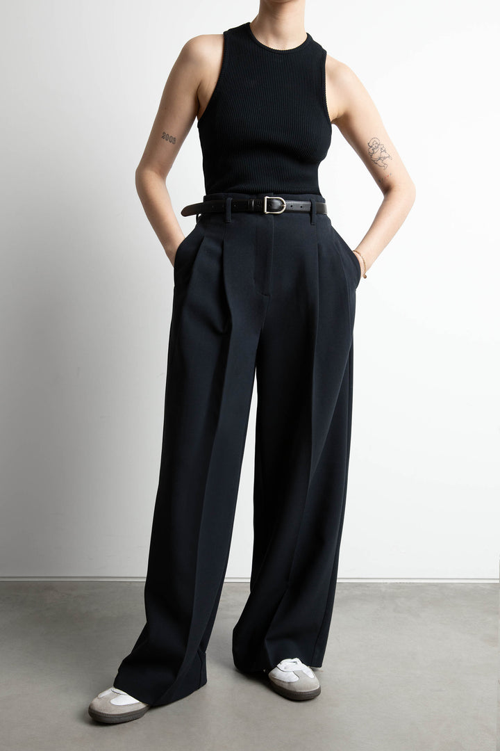 SLIM BELT in Black — alternate angle