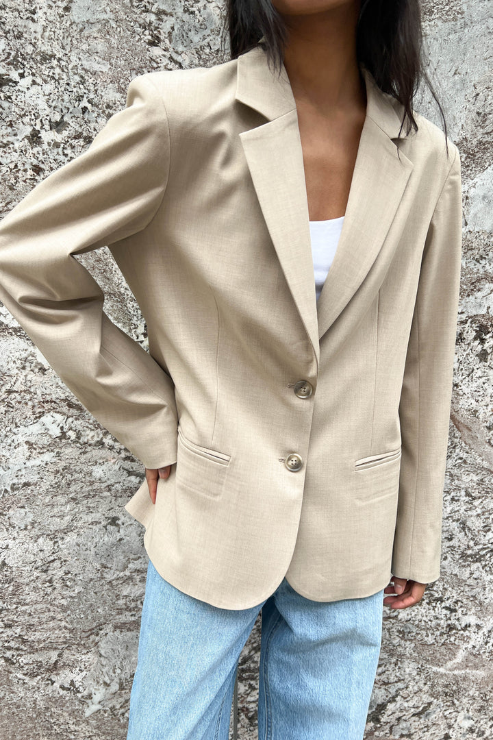 RELAXED FIT BLAZER in Smokey Taupe — alternate angle