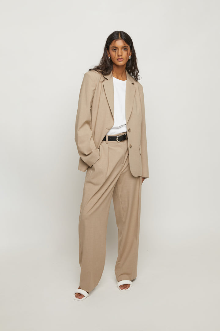 RELAXED FIT BLAZER in Smokey Taupe — alternate angle