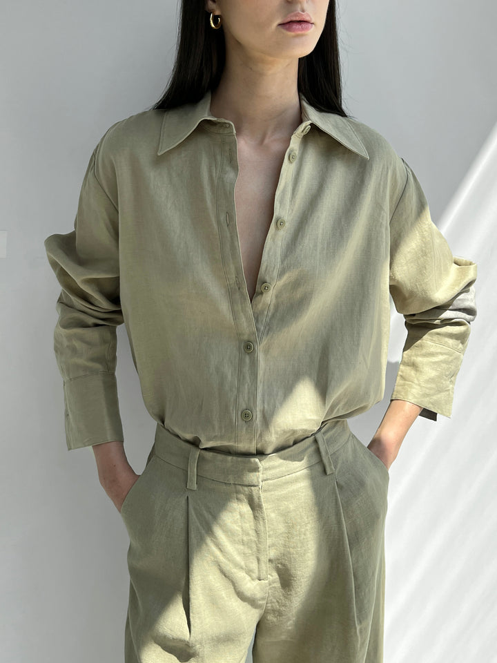 100% LINEN SHIRT in Khaki Twill — alternate angle