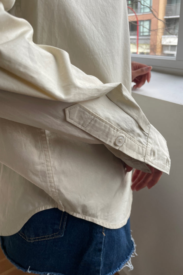 CLASSIC COTTON POPLIN SHIRT in Overcast — alternate angle
