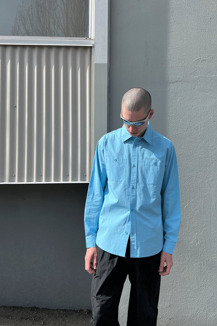 COTTON POPLIN SHIRT in Alaskan Blue — alternate angle