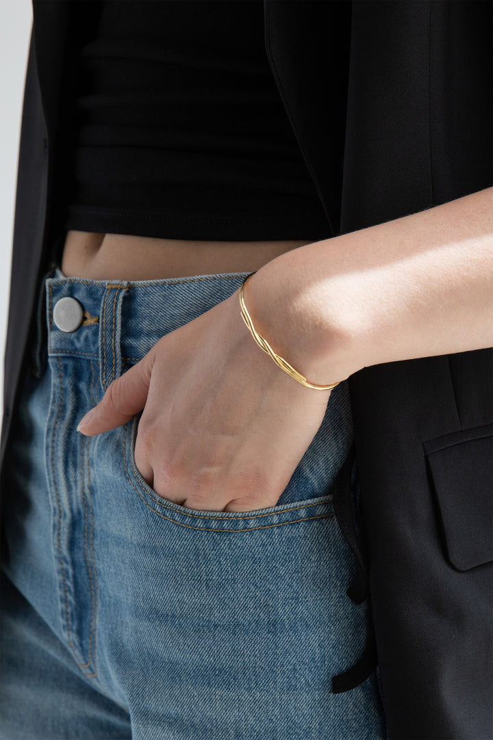 TWISTED CUFF BRACELET in Gold — alternate angle
