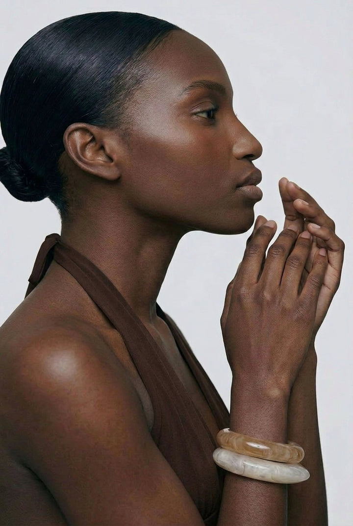 ROUNDED BANGLE in Amber — alternate angle
