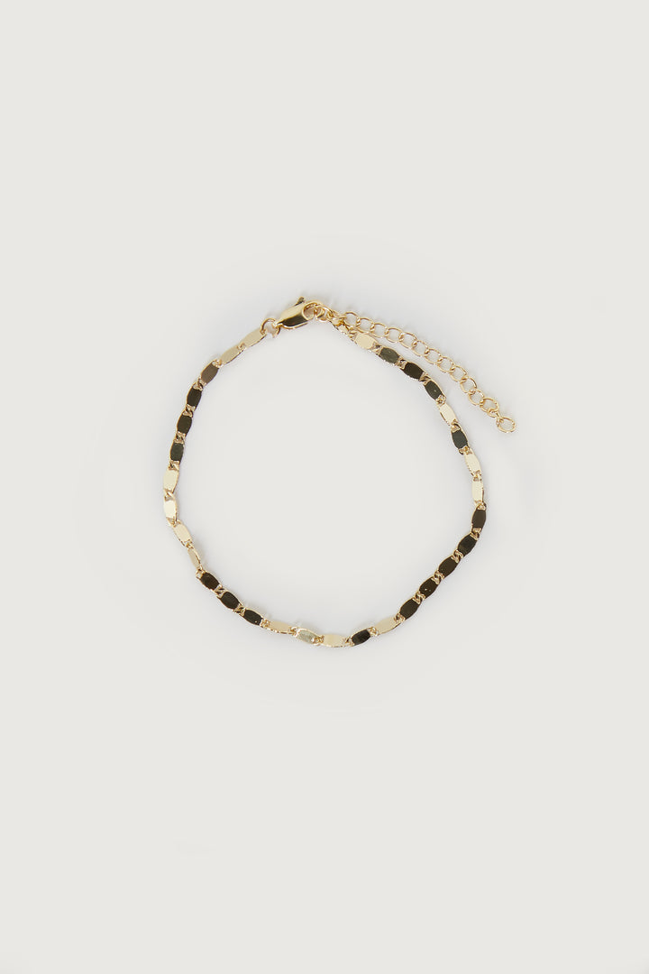 OVAL LINK CHAIN BRACELET in Gold — alternate angle