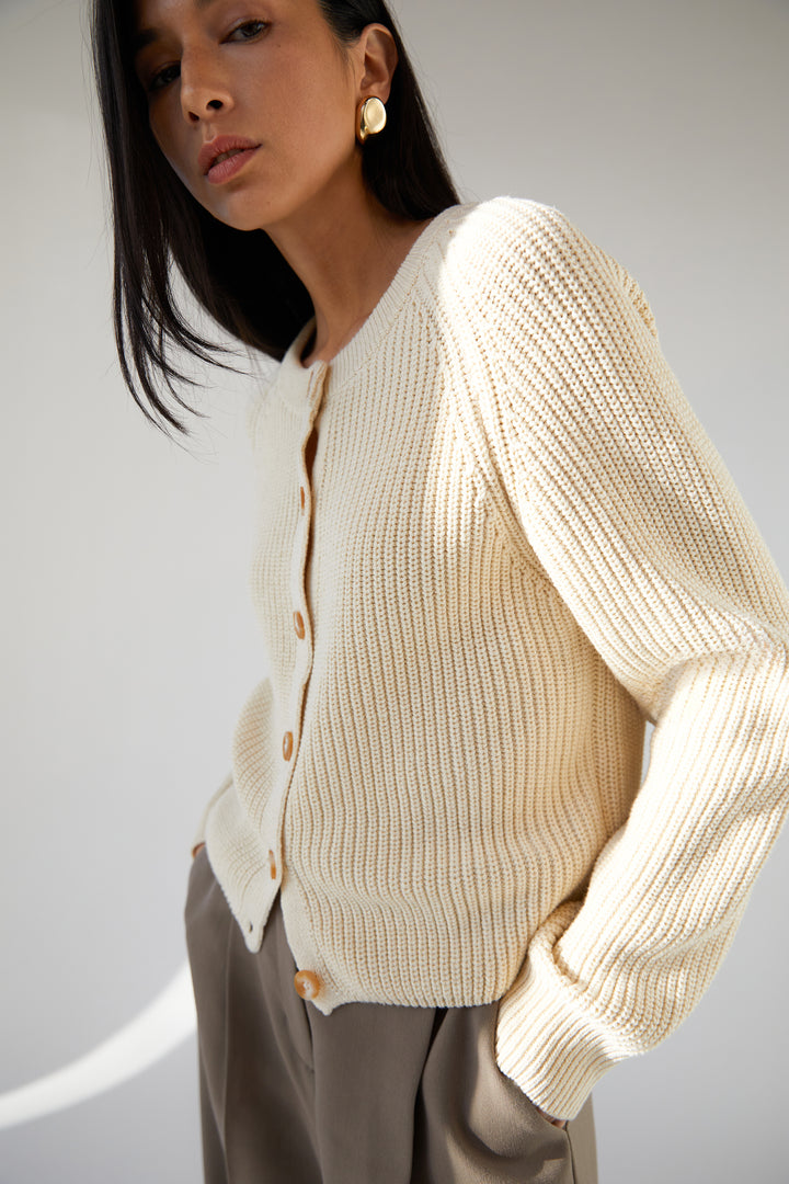 CHUNKY KNIT BUTTON UP CARDIGAN in Birch — alternate angle