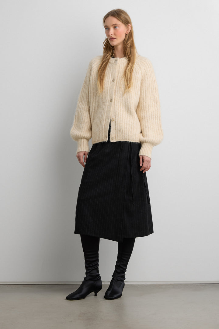 RAGLAN SLEEVE BUTTON FRONT CARDIGAN