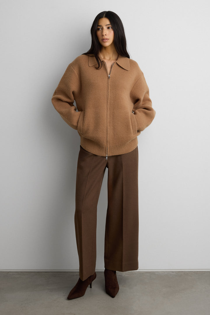 KNIT COLLARED ZIP-UP CARDIGAN in Dark Beige — alternate angle