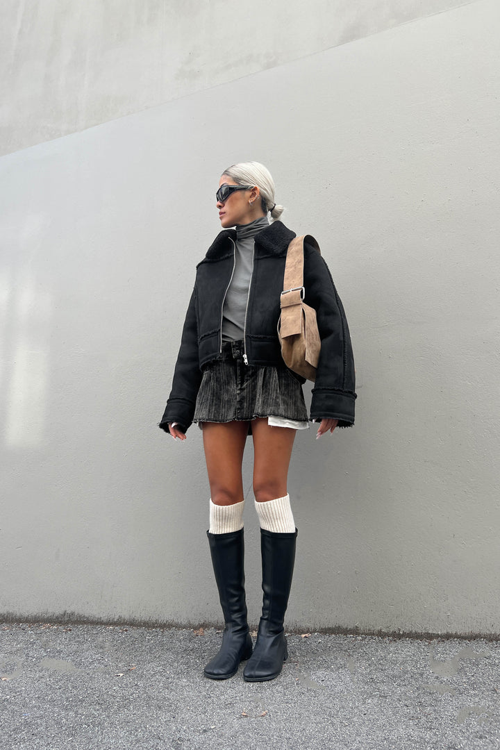 CROPPED SHERPA JACKET in Black — alternate angle