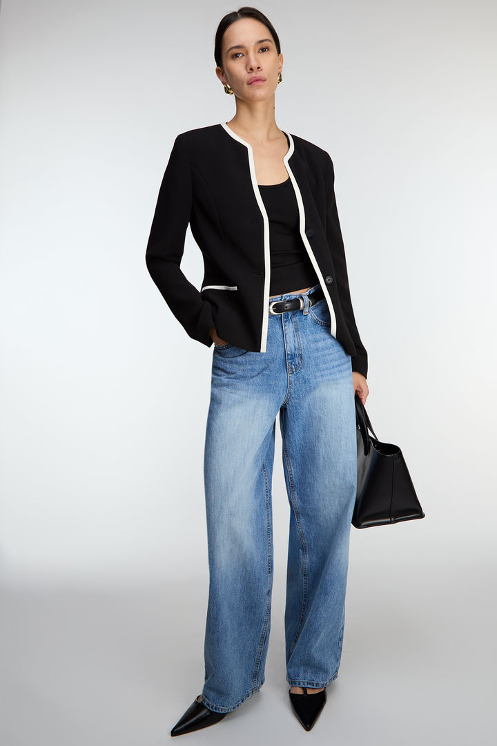 30" LENGTH LIGHT WASH CURVED LEG JEAN in Light Wash — alternate angle