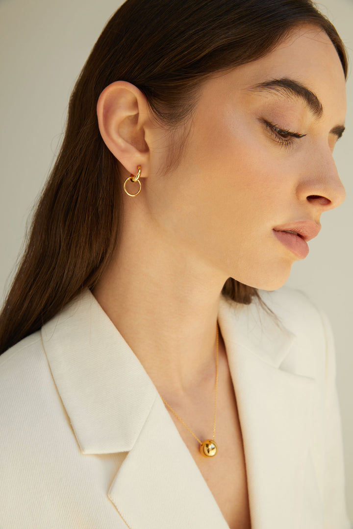 LINKED HOOP EARRING in Gold — alternate angle