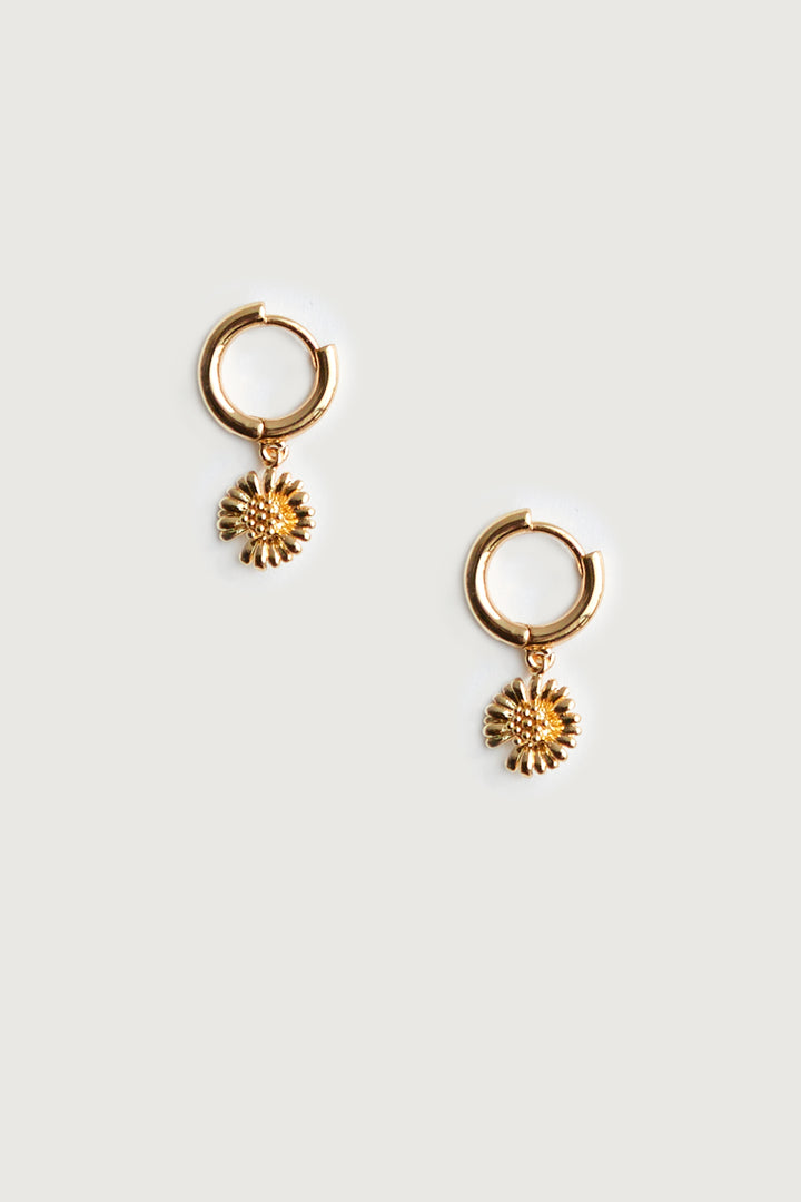 HOOP WITH CHARM PENDANT in Gold Flower — alternate angle