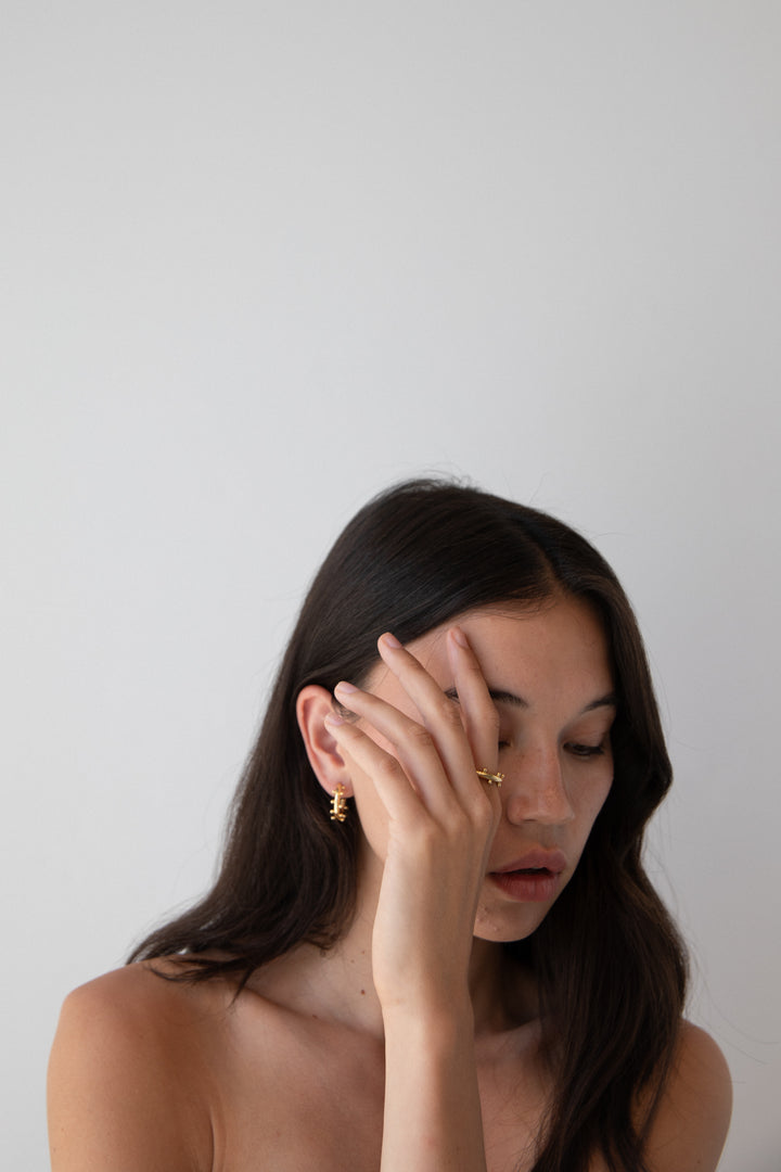 DOTTED HOOPS in Gold — alternate angle