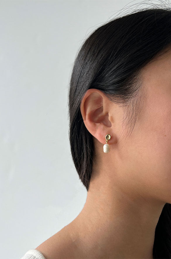 WATER PEARL DROP EARRINGS in Gold — alternate angle