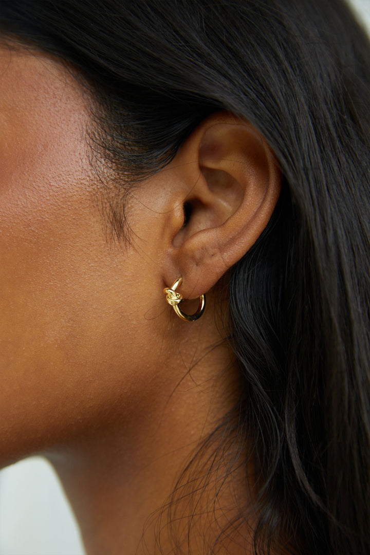 KNOT HOOP EARRING in Gold — alternate angle