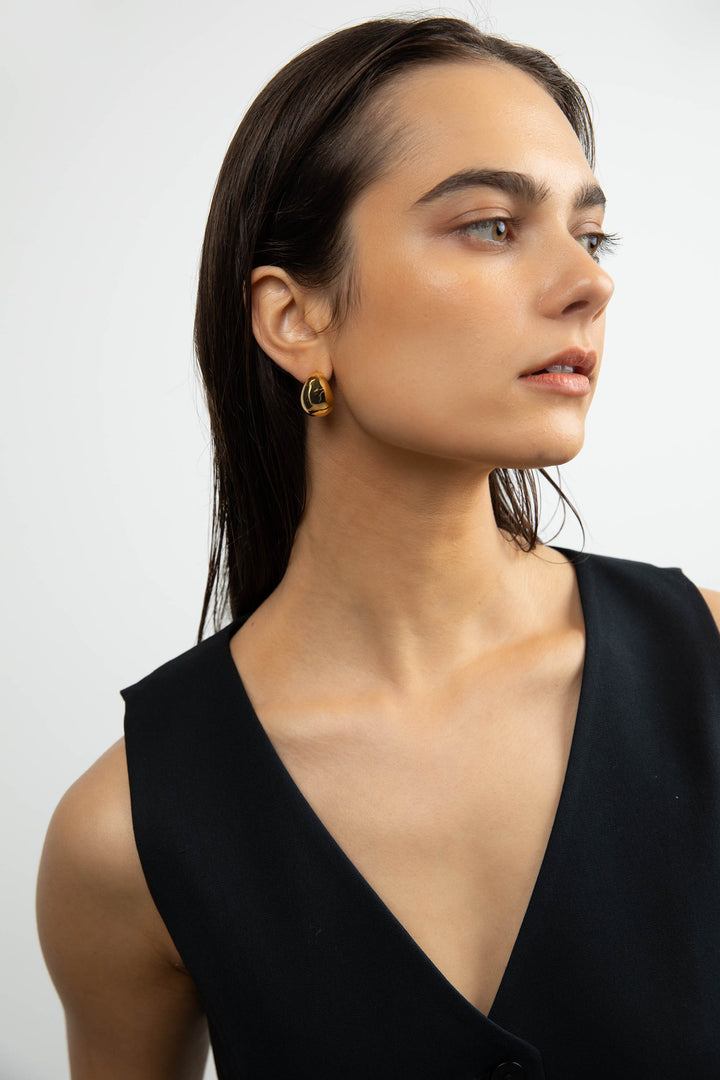 DOME EARRING in Gold — alternate angle