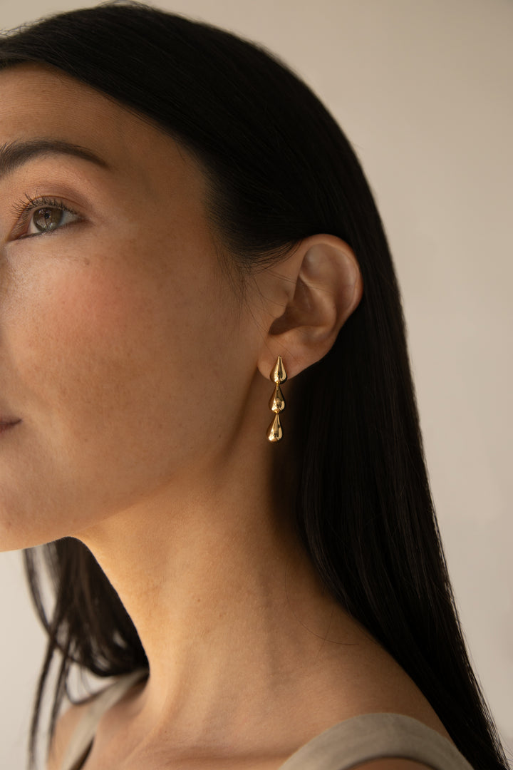 TRIPLE DROP EARRING in Gold — alternate angle