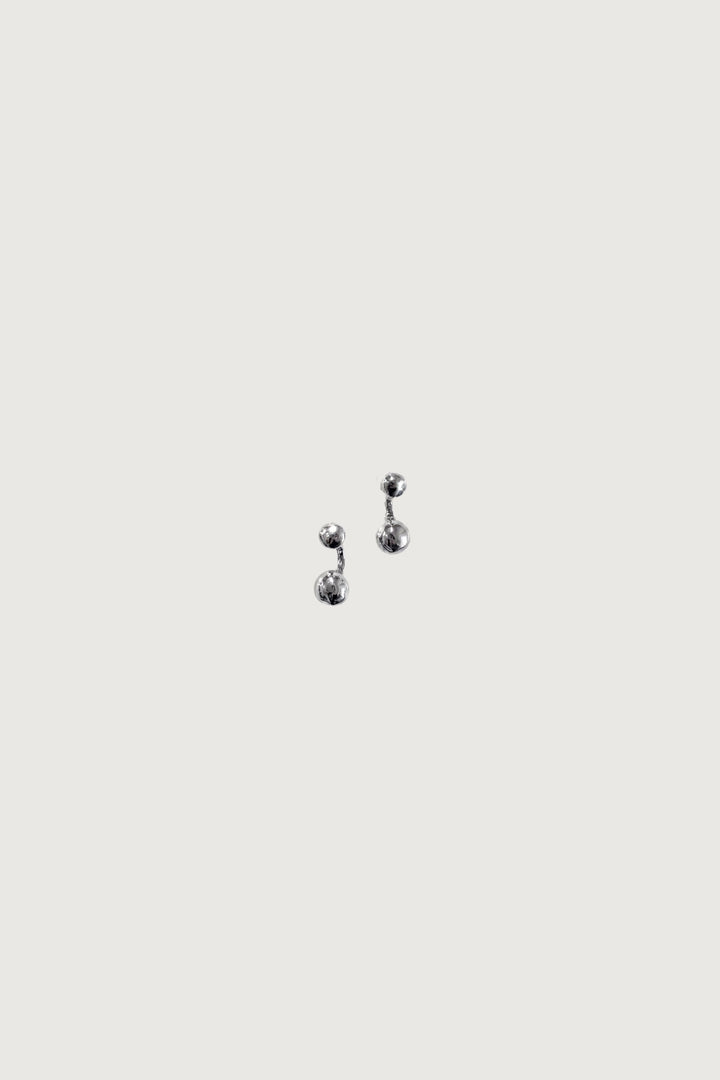 SMALL DOUBLE PEBBLE EARRINGS in Silver — alternate angle