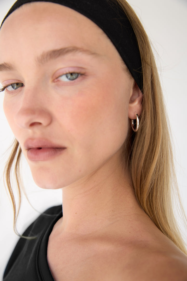 SMALL HOOP EARRINGS