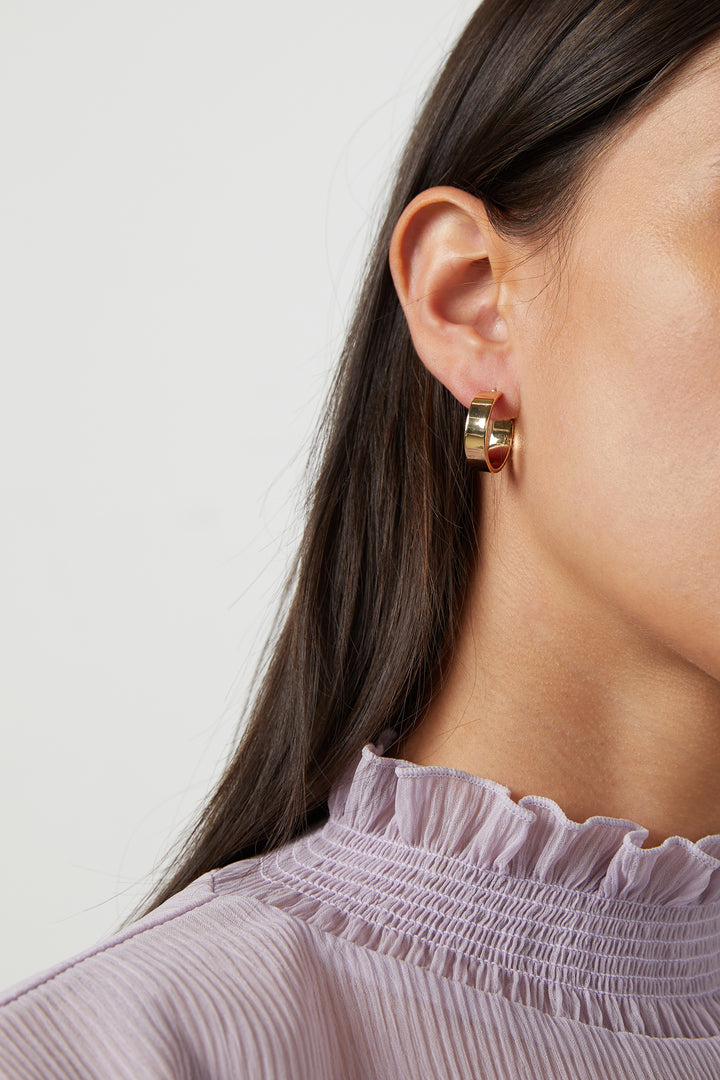 FLAT HOOP EARRING in Gold — alternate angle