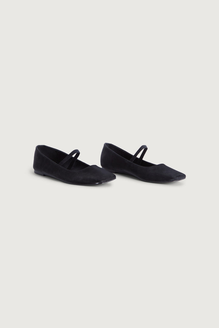 BALLET FLAT in Black — alternate angle