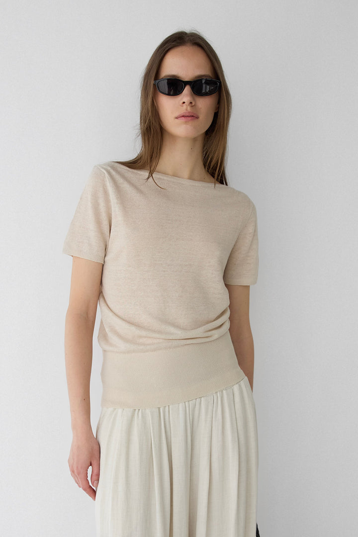 SLIM FRAME SUNGLASSES in Black — alternate angle