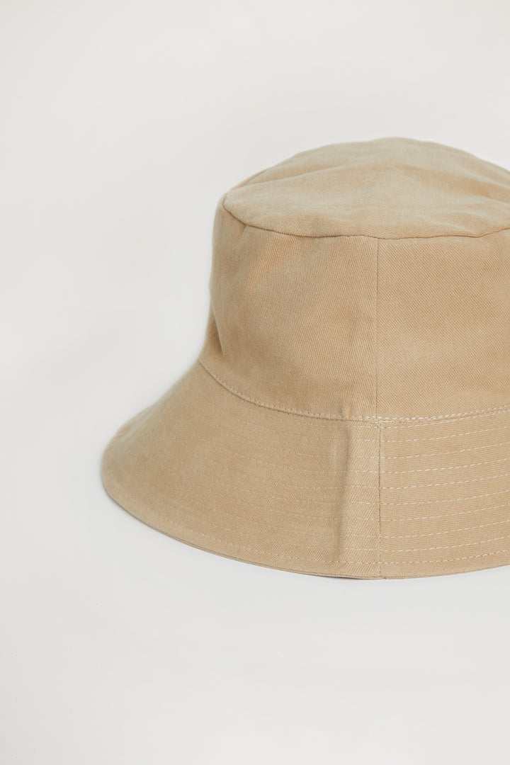 BUCKET HAT in Beige — alternate angle
