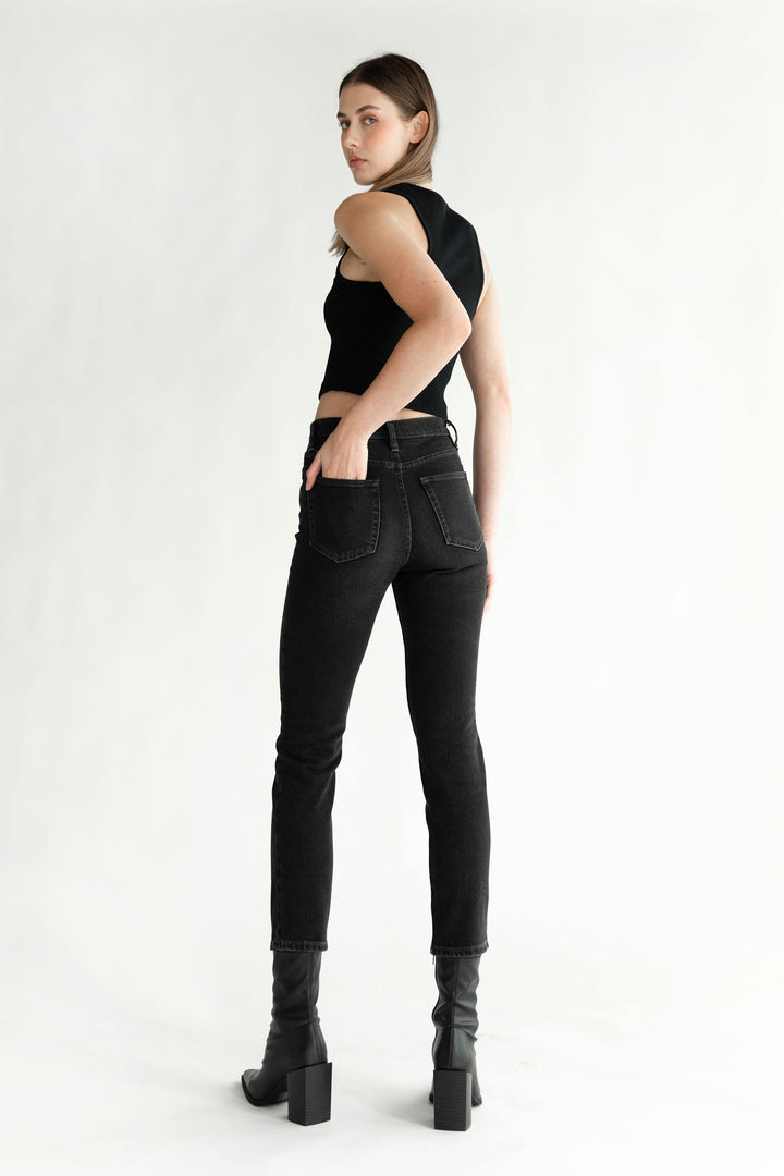 OAK ESSENTIAL SLIM FIT HIGH-RISE JEAN in Washed Black — alternate angle