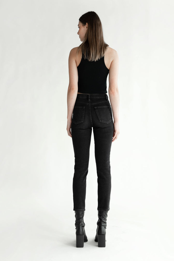 OAK ESSENTIAL SLIM FIT HIGH-RISE JEAN in Washed Black — alternate angle