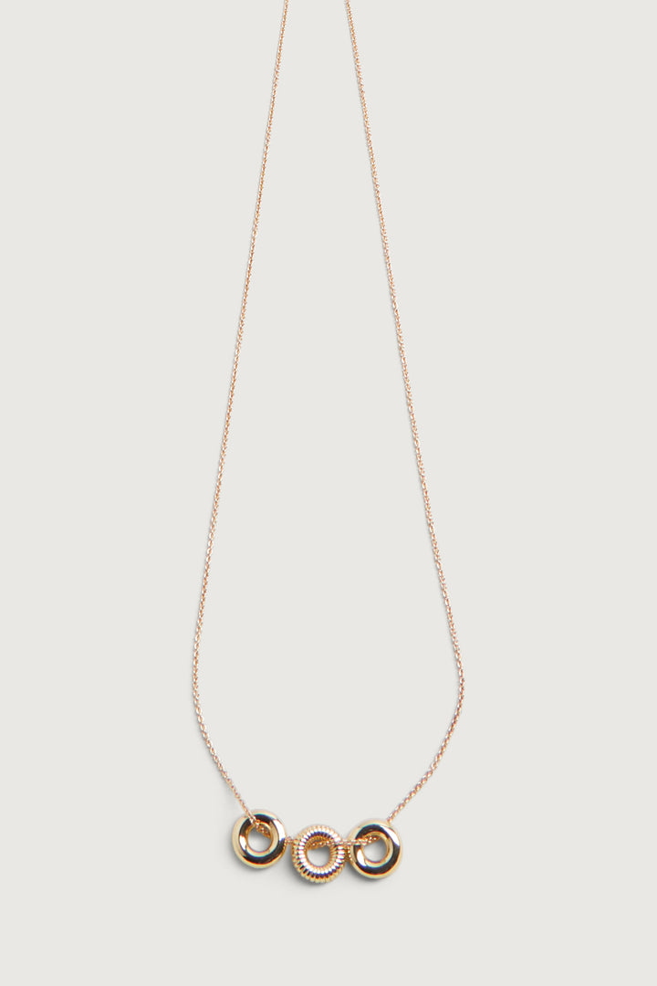 CHAIN NECKLACE WITH RING PENDANTS in Gold — alternate angle
