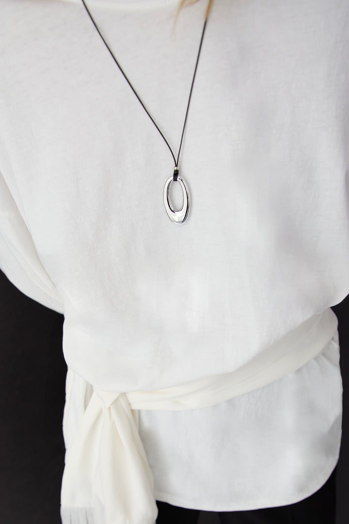 ORGANIC ROUND PENDANT NECKLACE in Silver — alternate angle