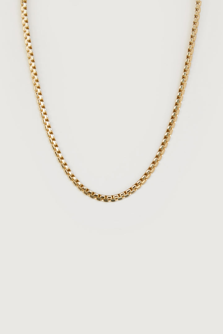 CURB CHAIN NECKLACE in Gold — alternate angle