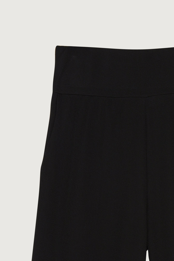 ELASTIC WAISTBAND PANT in Black — alternate angle