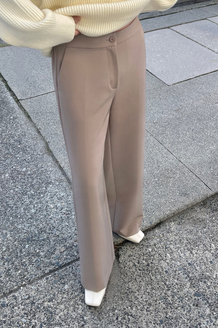 HALF ELASTIC WIDE LEG PANT in Taupe Grey — alternate angle