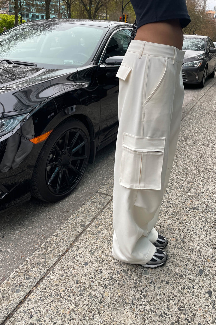 WIDE LEG SUITING PANT WITH CARGO POCKETS in Cream — alternate angle