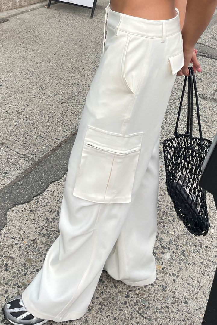 WIDE LEG SUITING PANT WITH CARGO POCKETS in Cream — alternate angle