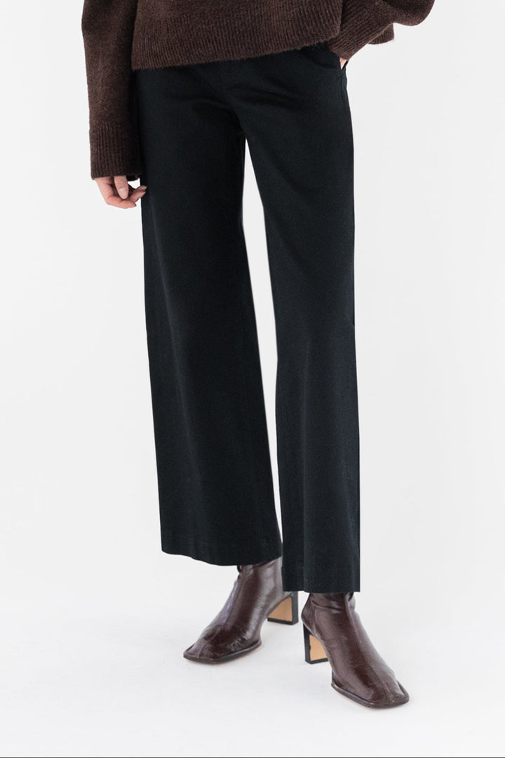 REGULAR LENGTH TWILL WIDE LEG PANT in Black — alternate angle
