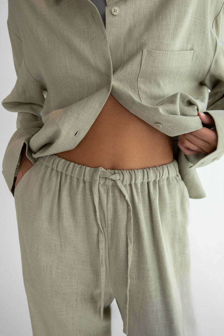 LINEN BLEND WIDE LEG PANT in Moss Grey — alternate angle