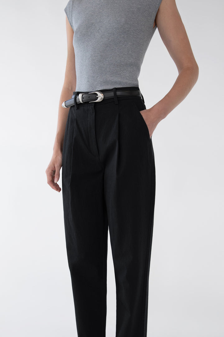 HIGH-RISE TAPERED PANT in Black — alternate angle