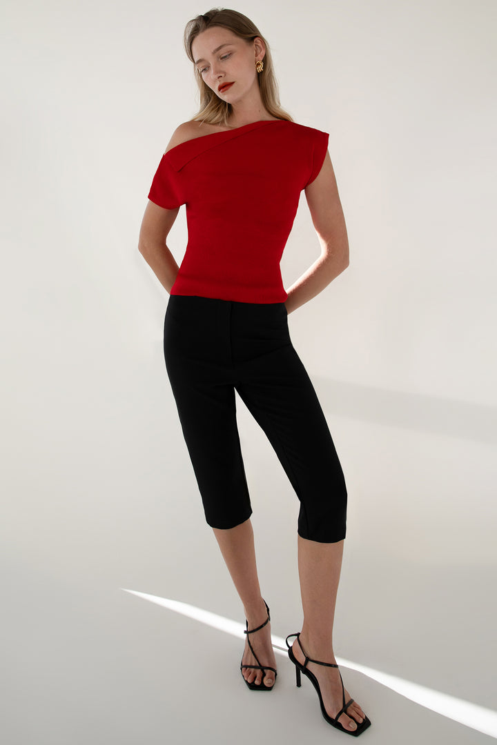 LOW-RISE CAPRI in Black — alternate angle