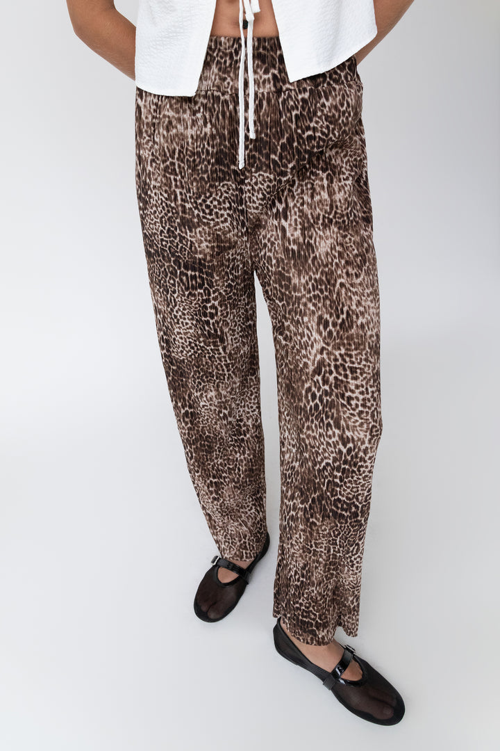 LEOPARD PRINT PLEATED PANTS in Brown — alternate angle