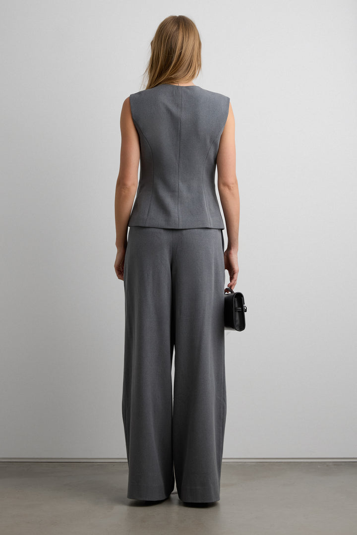 WIDE LEG PANT WITH FOLDED PLEAT in Dark Heather Grey — alternate angle