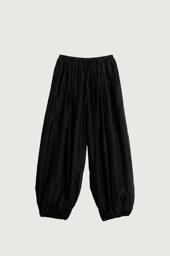 LIGHTWEIGHT BALLOON PANT in Black — alternate angle