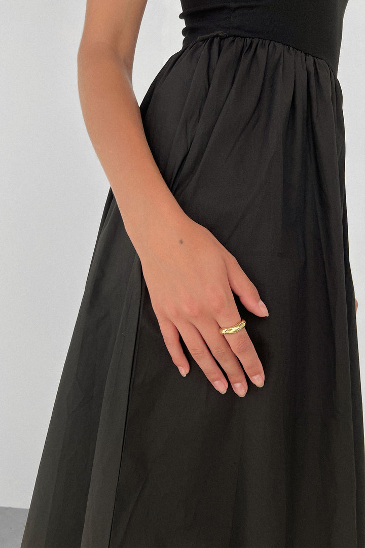 WAVY BUBBLY RING in Gold — alternate angle