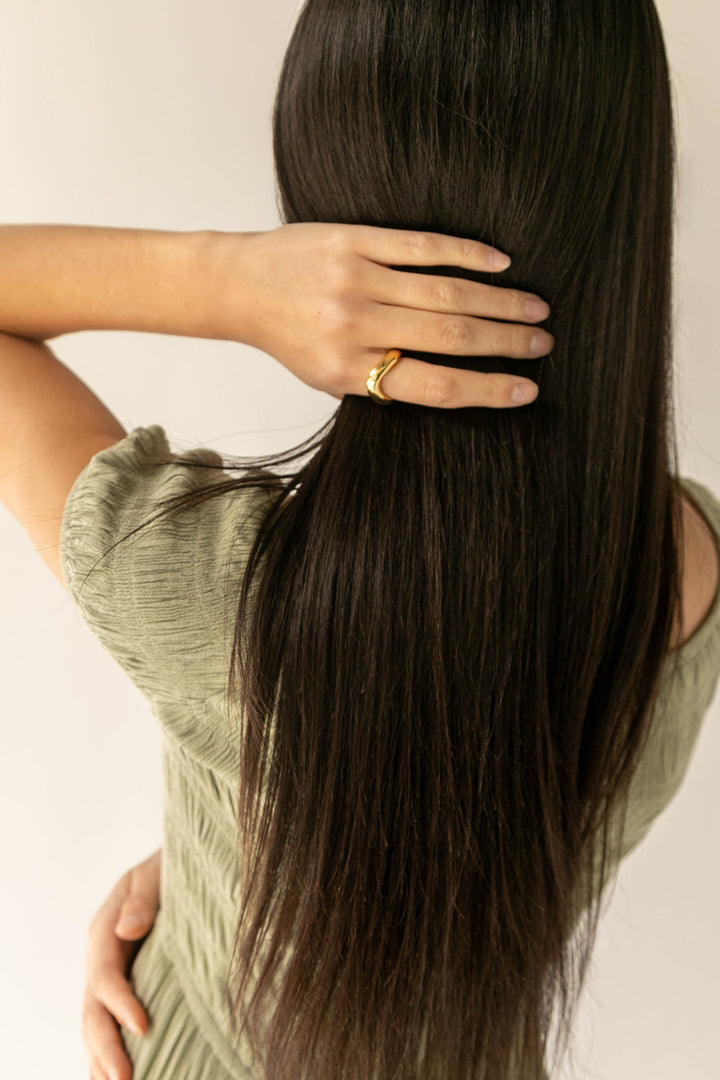 CURVE RING in Gold — alternate angle