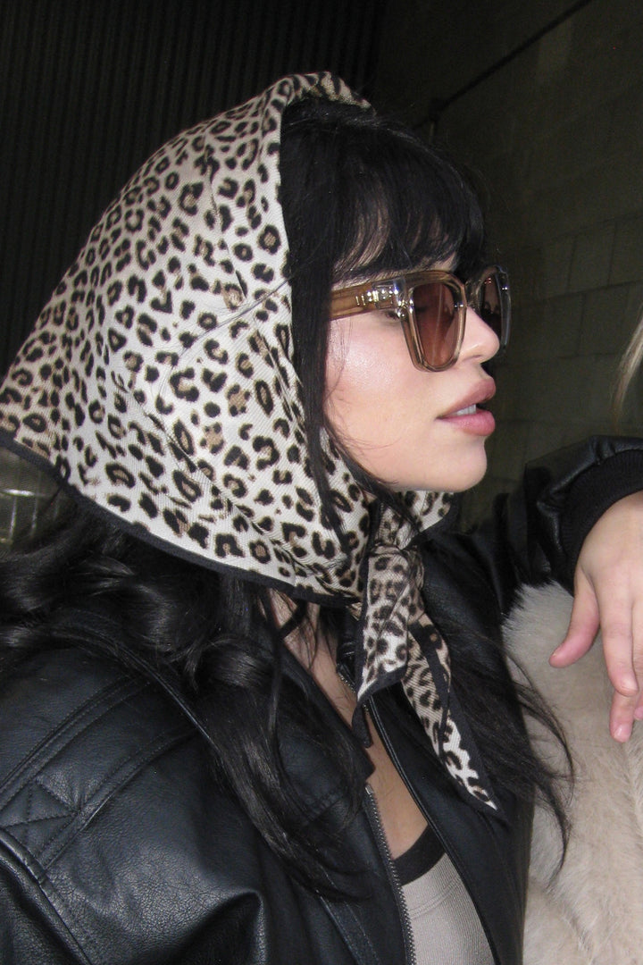 SILK-BLEND LEOPARD PRINT NECK SCARF in Beige Print — alternate angle