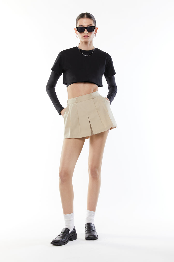 DOUBLE PLEATED SHORT in Beige — alternate angle