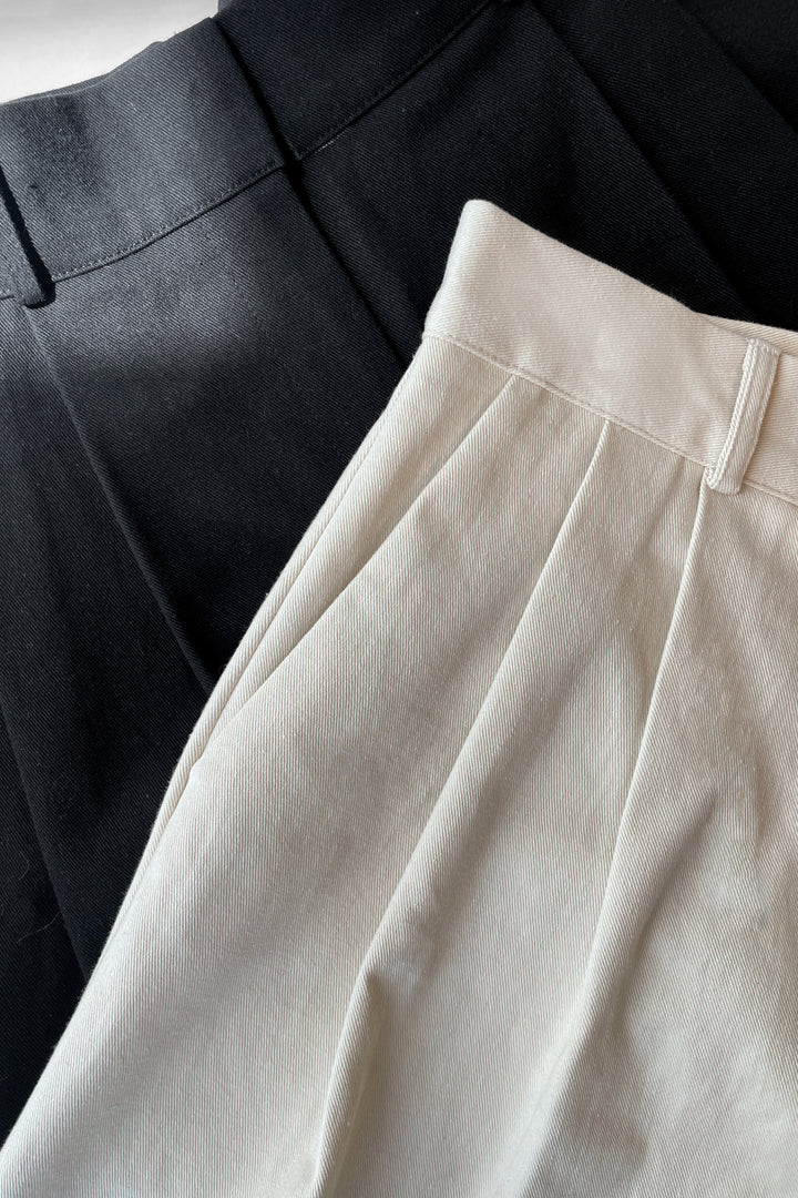 TAILORED SHORT in Black — alternate angle