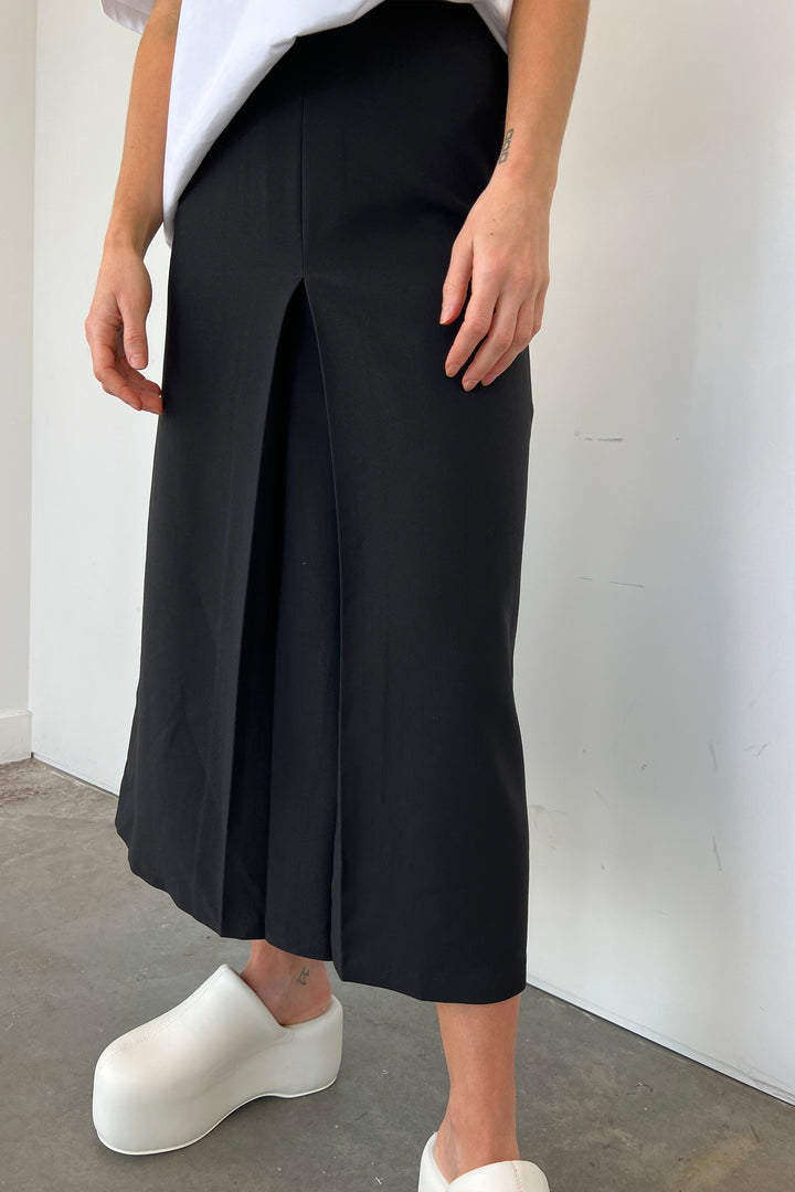 MIDI SKIRT WITH FRONT PLEAT in Black — alternate angle